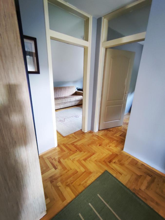 Aleksandra Apartment